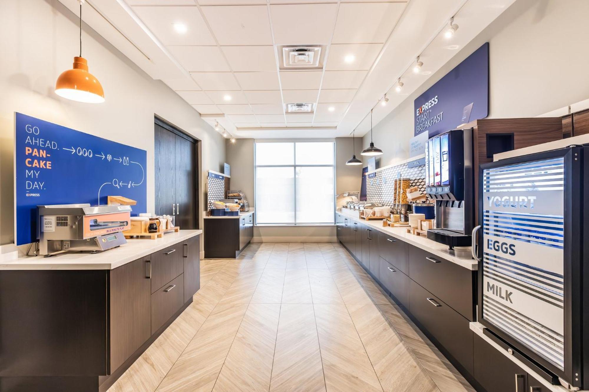 Holiday Inn Express & Suites - Toronto Airport South By Ihg Εξωτερικό φωτογραφία