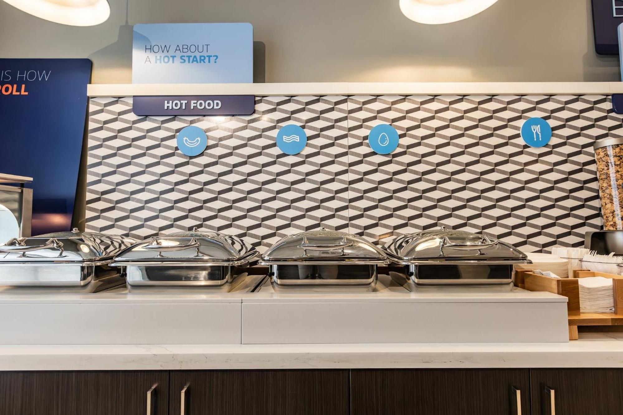 Holiday Inn Express & Suites - Toronto Airport South By Ihg Εξωτερικό φωτογραφία