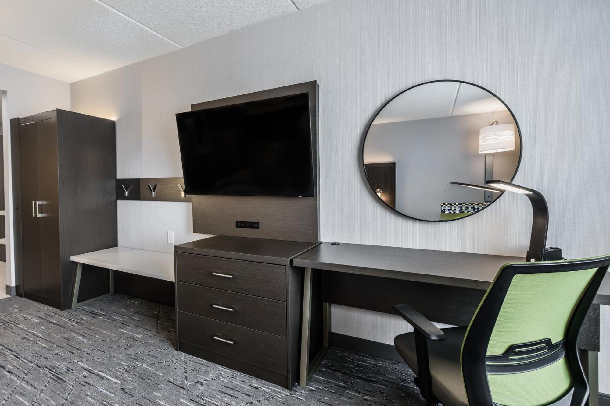 Holiday Inn Express & Suites - Toronto Airport South By Ihg Εξωτερικό φωτογραφία