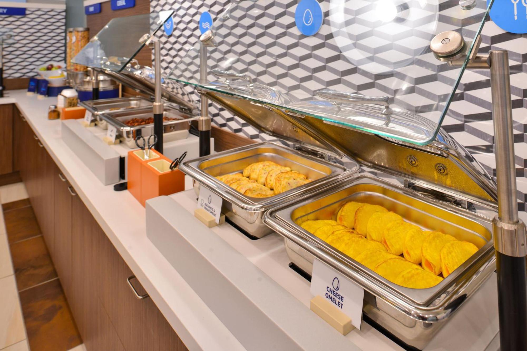 Holiday Inn Express & Suites - Toronto Airport South By Ihg Εξωτερικό φωτογραφία