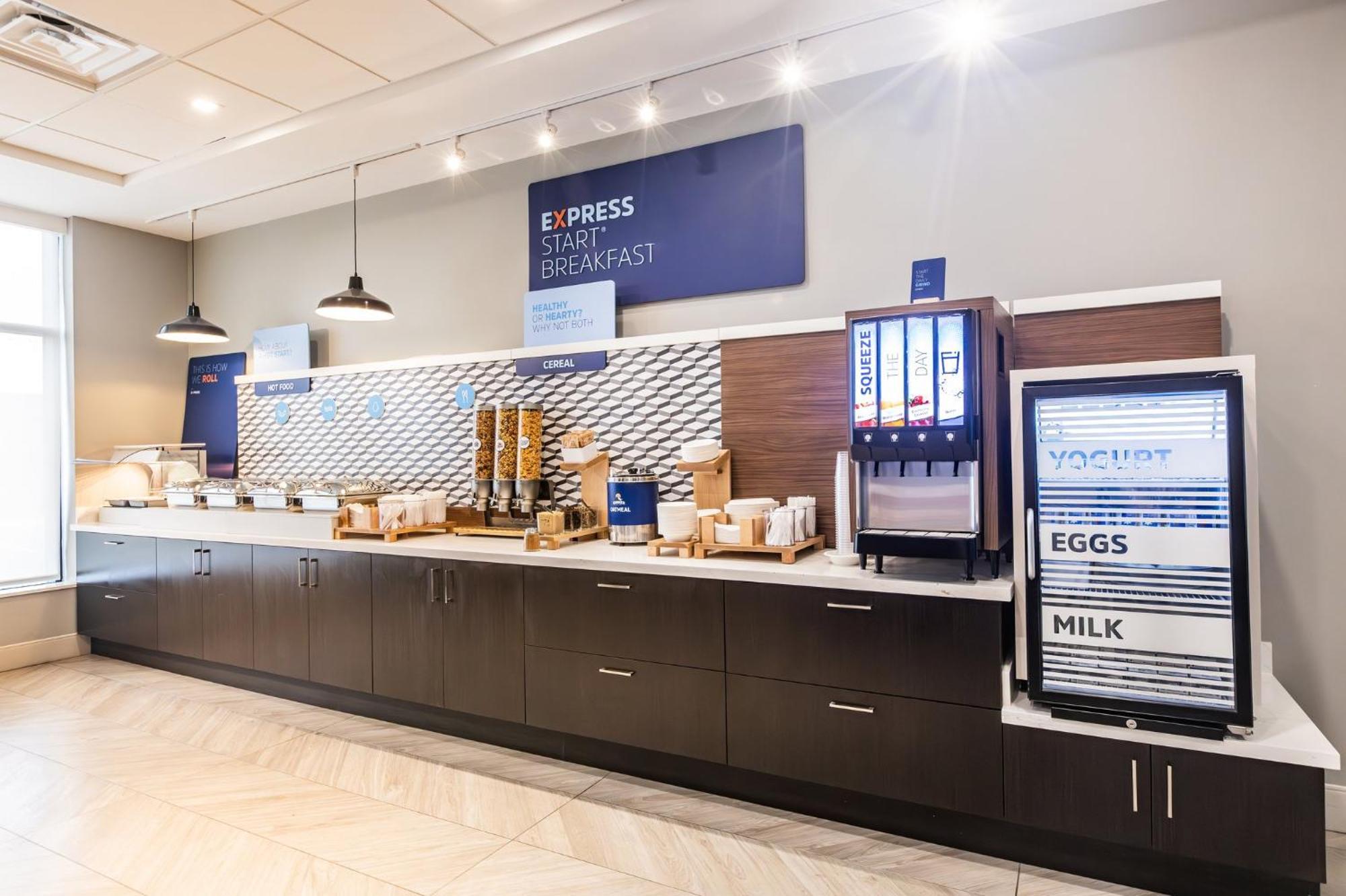 Holiday Inn Express & Suites - Toronto Airport South By Ihg Εξωτερικό φωτογραφία